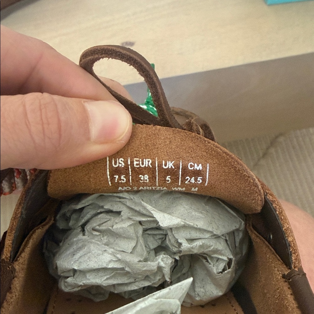 Sperry/Aritzia Distressed Brown Leather Boat Shoes w/ Green & Orange Rope Laces - Picture 4 of 5